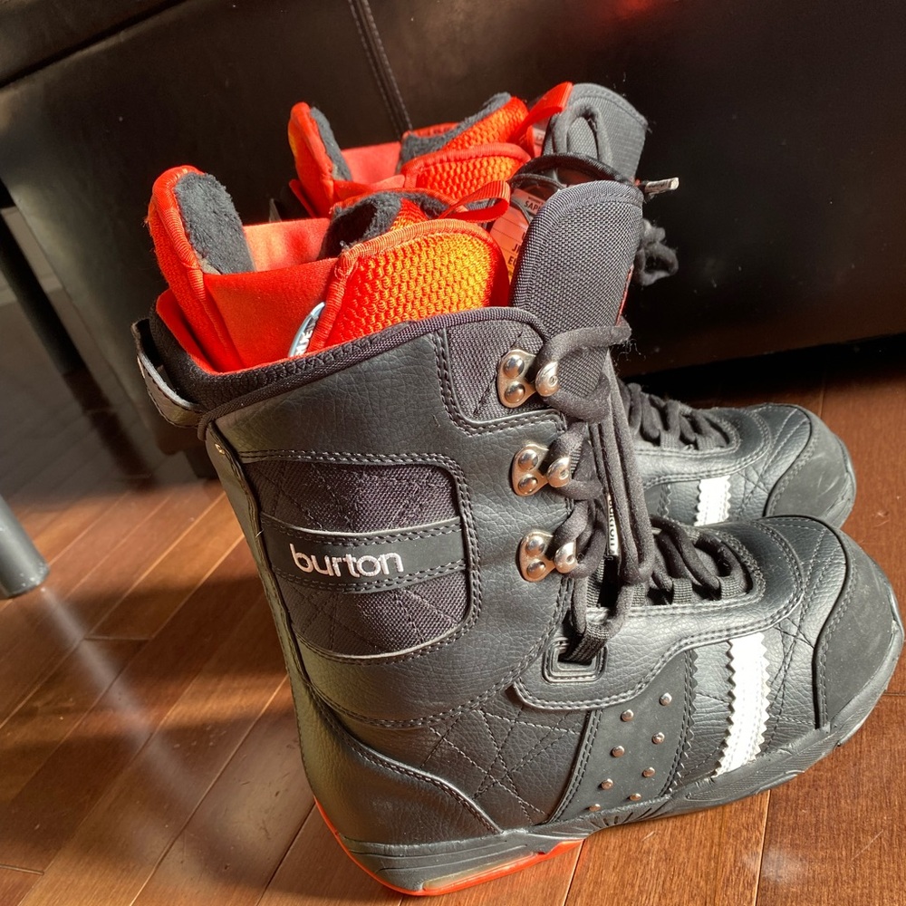 Burton Sapphire Snowboard Board Boots Black and orange Womens Size 7